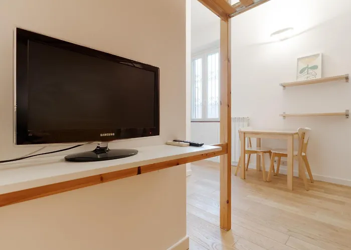 Guesthost - Corvetto Comfy Διαμέρισμα *